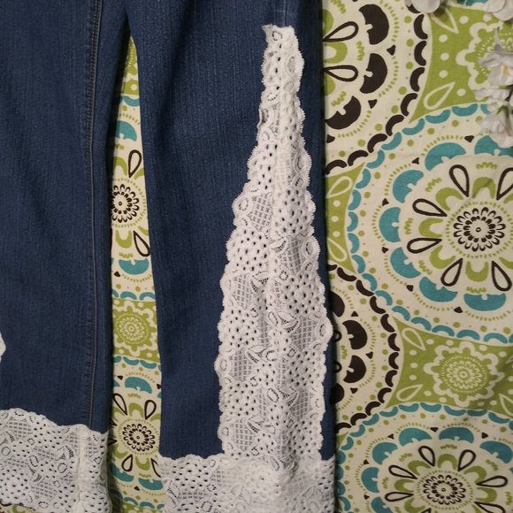 1792 Size 6 Basic Editions lace Flare Jeans - Picture 2 of 5